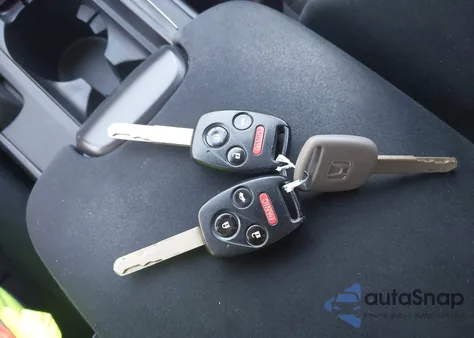 2008 Honda Accord 2.4 Lx из США, поврежденный, VIN JHMCP263X8C055697